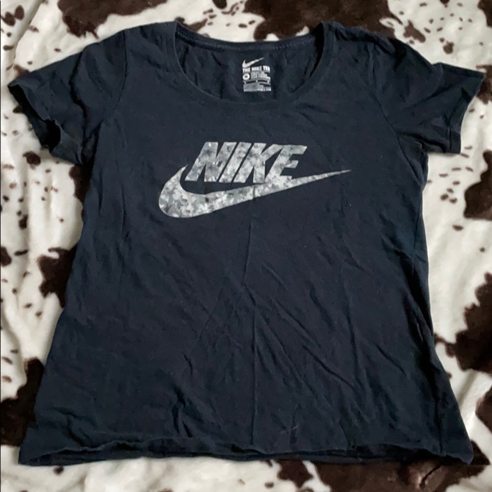 Nike tee